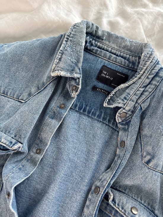 Zara Light Blue Relaxed-Fit Denim Jacket - Picture 2 of 4